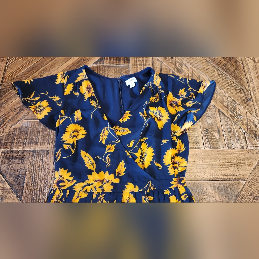 J. CREW Pleated Midi Wrap Dress Navy + Gold Floral Size 2 - Picture 7 of 11